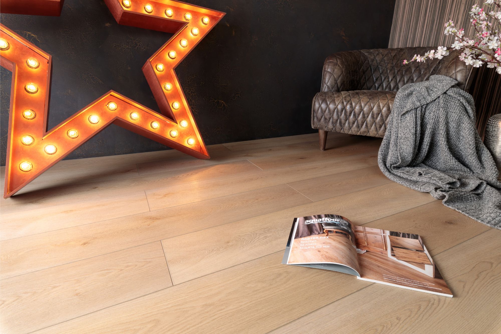 Кварцвиниловая плитка Aqua Floor Realwood XXL AF8024XXL 1800x228 Дуб Темный замковый кварц винил напольный