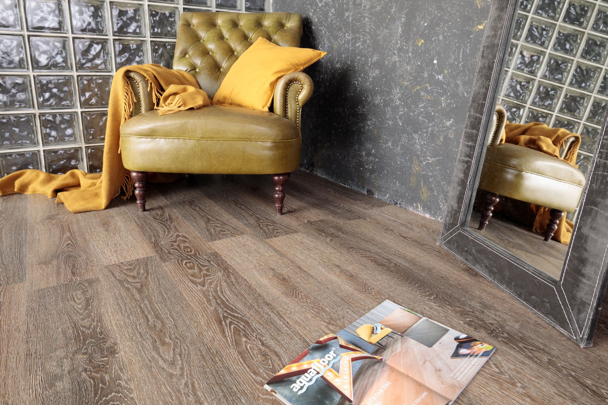 Кварцвиниловая плитка Aqua Floor Quartz AF3513QV 1220x180 Дуб Темный замковый кварц винил напольный